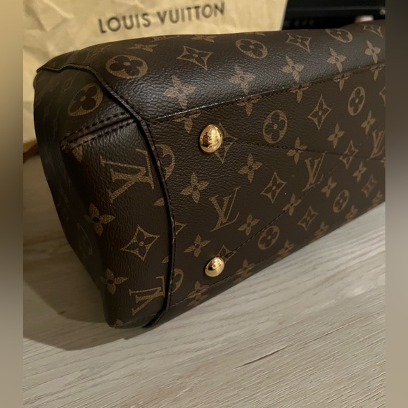 Louis Vuitton Monogram Canvas Montaigne MM Tote - Picture 11 of 14